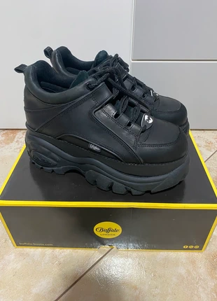 Buffalo London Classic Low Leather 39, marque: Buffalo London, état: Très bon état, taille: 39, 125,00 €, 131,95 € Protection acheteurs incluse