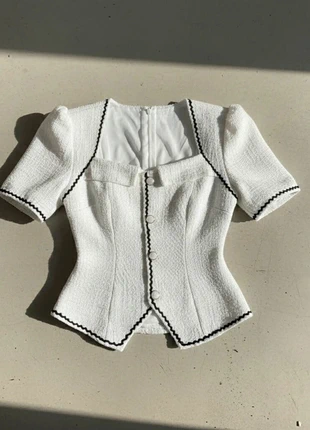 Top blanc à manches courtes avec bordures noires, marca: white lotus, estado: Muy bueno, tamaño: M / 38 / 10, 45,99 €, 48,99 € Protección al comprador incluida