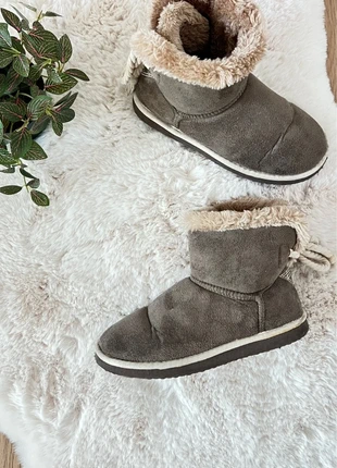 Bottines fourrées • Les petites bombes • Taille 36 • Bon état, brand: Les Petites Bombes, condition: Good, size: 36, €15.99, €17.49 includes Buyer Protection