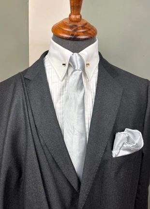 Cravatta vintage chic, brand: Vintage Dressing, condizioni: Buone, €10.00, €11.20 include la Protezione acquisti Pro