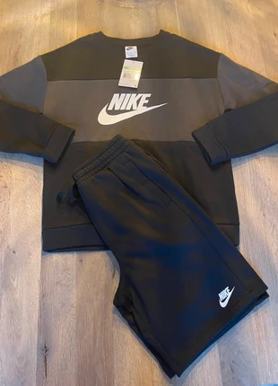 Nike sportswear French terry pak maat XL 158-170, marque: Nike, état: Neuf sans étiquette, taille: 13 ans / 158 cm, 28,99 €, 31,14 € Protection acheteurs incluse