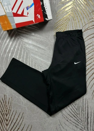 Jogging Nike dri-fit noir logo imprimer blanc logo imprimer, marque: Nike, état: Très bon état, taille: L, 28,00 €, 30,10 € Protection acheteurs (Pro) incluse