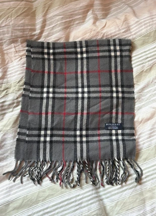 Burberry Scarf, marke: Burberry, zustand: Sehr gut, 40,50 €, 42,73 € inklusive Vinted-Käuferschutz