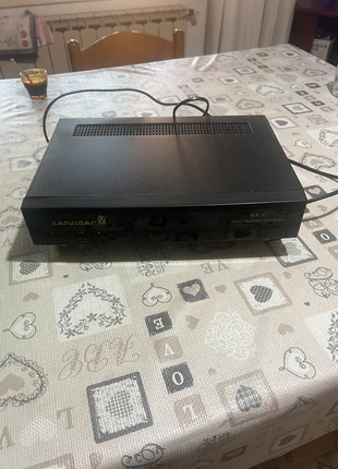 Satellitare Zehnder con telecomando a qualcuno potrebbero interessare i pezzi, marke: Zender, zustand: Sehr gut, 10,00 €, 11,20 € inklusive Vinted-Käuferschutz