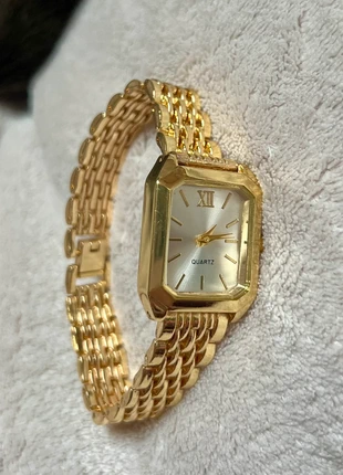 Montre femme dorée quartz cadran rectangle, brand: Quartz, condition: New without tags, size: Up to 30 mm, €10.00, €11.20 includes Buyer Protection