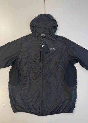 Veste/Coupe-vent Nike Trail Taille L, marque: Nike, état: Neuf avec étiquette, taille: L, 50,00 €, 53,20 € Protection acheteurs incluse