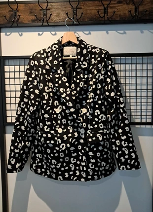 Blazer cintré léopard, marque: LULUMARY, état: Très bon état, taille: L / 40 / 12, 7,00 €, 8,05 € Protection acheteurs incluse