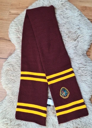 Écharpe Harry Potter originale bordeaux et jaune, brand: Harry Potter, condizioni: Ottime, €12.00, €13.30 include la Protezione acquisti