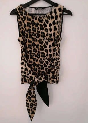 Top léopard noué à la taille, merk: Zara Basic, staat: Heel goed, maat: S / 36 / 8, € 12,00, € 13,30 inclusief Kopersbescherming
