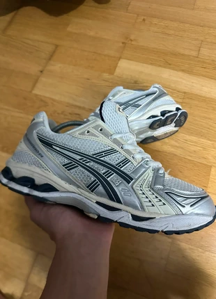 Asics Kayano 14 Gris bleu, marke: Asics, zustand: Sehr gut, größe: 44, 49,00 €, 52,15 € inklusive Vinted-Käuferschutz