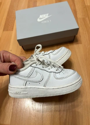 Scarpe sneakers bimbo bimba neonato Nike, merk: Nike, staat: Heel goed, maat: 22, € 15,00, € 16,45 inclusief Kopersbescherming