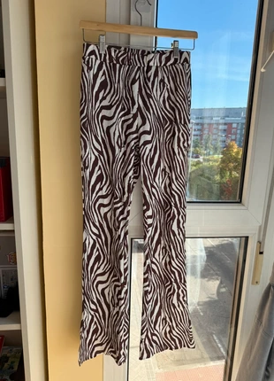 Pantalón flaire, marque: Shein, état: Très bon état, taille: M / 38 / 10, 2,00 €, 2,80 € Protection acheteurs incluse