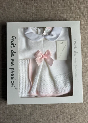 Coffret naissance bébé fille, merk: Fruit de Ma Passion, staat: Nieuw met prijskaartje, maat: Pasgeborene, 44 cm, € 15,00, € 16,45 inclusief Kopersbescherming