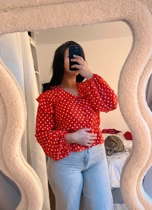 Blouse rouge à petits pois blancs - Taille M-L - Topshop - Fluide manches bouffantes et volants, marca: Topshop, estado: Novo sem etiquetas, tamanho: M / 38 / 10, €5.00, €5.95 inclui Proteção do Comprador