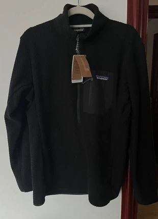 Polaire Patagonia noir / Taille M, marque: Patagonia, état: Neuf sans étiquette, taille: M, 60,00 €, 63,70 € Protection acheteurs incluse