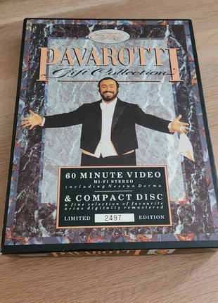 Prachtige 2 delig box van pavarotti heel goede staat inhoud (VHS video & Cd ), marque: pavarotti, état: Très bon état, 18,50 €, 20,13 € Protection acheteurs incluse