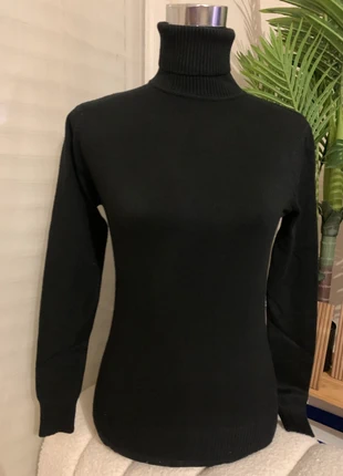 Pull col rouler maille fine noir Neuf, état: Neuf sans étiquette, taille: Taille unique, 23,50 €, 25,38 € Protection acheteurs incluse