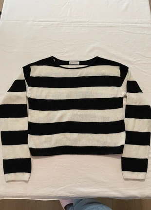 Pull court fille noir et blanc – Taille 10-12 ans – Style moderne, marca: H&M, estado: Muy bueno, tamaño: 10 años / 140 cm, 2,90 €, 3,75 € Protección al comprador incluida