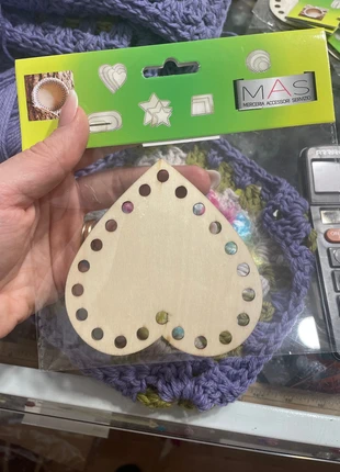 Base legno cuore, brand: MAS, condizioni: Nuovo con cartellino, €1.30, €2.07 include la Protezione acquisti Pro