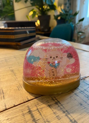 Boule à neige kitsch, avec chat porte bonheur, marke: CM, zustand: Gut, 7,00 €, 8,05 € beinhaltet Vinted-Käuferschutz Pro