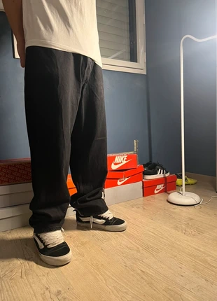 Jean loose noir H&M 33/32 taille 42 homme, marque: H&M, état: Très bon état, taille: W33 | FR 42, 25,00 €, 26,95 € Protection acheteurs incluse