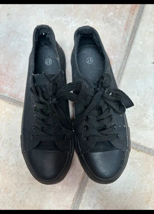 Basket noire, état: Très bon état, taille: 37, 5,00 €, 5,95 € Protection acheteurs incluse