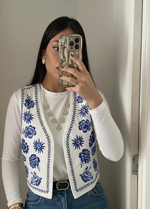 Gilet sans manches brodé bleu & blanc, marque: Tendance, état: Très bon état, taille: S / 36 / 8, 24,99 €, 26,94 € Protection acheteurs incluse