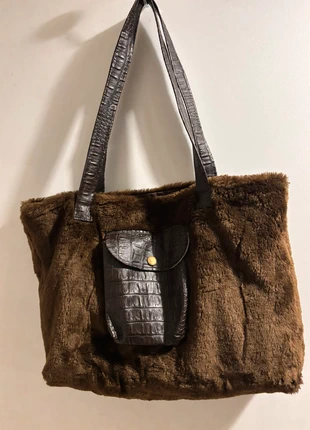 Sac fausse fourrure, marque: pas de marque, état: Très bon état, 8,00 €, 9,10 € Protection acheteurs incluse