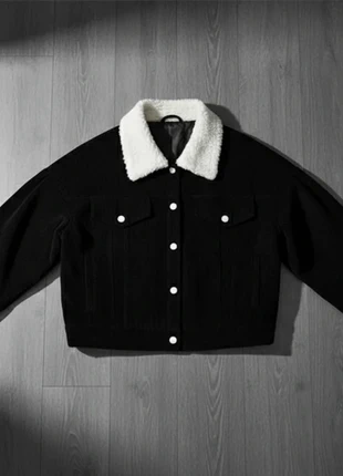 Veste noire à col mouton blanc, marke: Tendance Fashion, zustand: Sehr gut, größe: M / 38 / 10, 52,99 €, 56,34 € inklusive Vinted-Käuferschutz