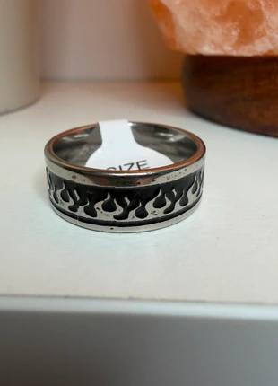 Anneau martelé nordique flamme, brand: CHROME, condizioni: Nuovo senza cartellino, taglia: 19 mm Ø / 21, €5.00, €5.95 include la Protezione acquisti