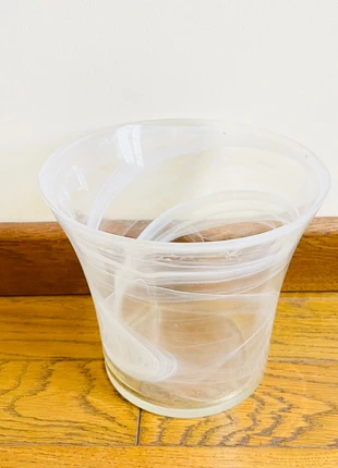 vase verre transparent soufflé forme entonnoir tourbillon blanc casse deco maison vintage unique, marque: Maisons du Monde, état: Très bon état, 8,00 €, 9,10 € Protection acheteurs incluse