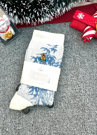 Chaussettes Vivienne Westwood – Blanc & bleu motifs d’hiver – Made in Japan, marque: Vivienne Westwood, état: Très bon état, taille: Taille unique, 12,00 €, 13,30 € Protection acheteurs (Pro) incluse