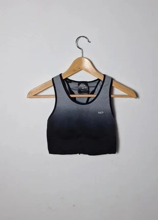 Brassière Myprotein avec coques ombrée gris/noir Taille XS, marque: MyProtein, état: Très bon état, taille: XS, 10,00 €, 11,20 € Protection acheteurs (Pro) incluse