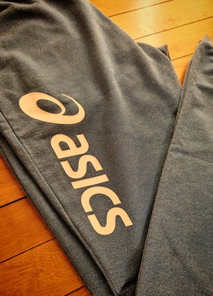 Jogging Asics taille M, marque: Asics, état: Très bon état, taille: M, 15,00 €, 16,45 € Protection acheteurs incluse