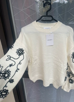 Pull très beau aux manches chic et originales, marke: Jolio & Co, zustand: Neu, mit Etikett, größe: Einheitsgröße, 29,00 €, 31,15 € inklusive Vinted-Käuferschutz