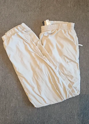 Jogging nike track pants coupe droite beige, brand: Nike, condition: Very good, size: M, €25.00, €26.95 includes Buyer Protection