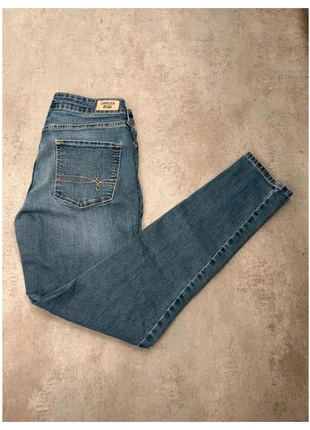 Jean Levis modern skinny Femme Blue vintage – Taille 36 (W28 L32) JN, marque: Levi's, état: Très bon état, taille: S / 36 / 8, 25,00 €, 26,95 € Protection acheteurs incluse