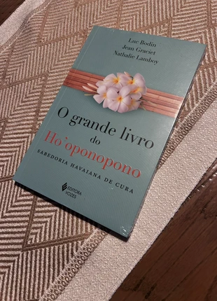 O grande livro do ho’oponopono, état: Neuf avec étiquette, 2,00 €, 2,80 € Protection acheteurs incluse
