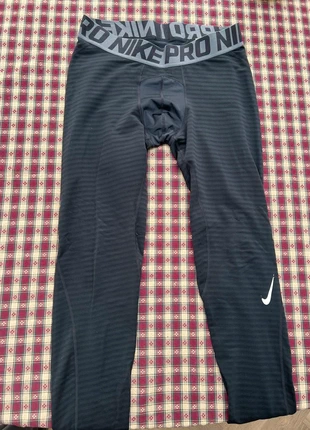 Nike Dri-FIT trainingstight, merk: Nike, staat: Heel goed, maat: XL, € 5,00, € 5,95 inclusief Kopersbescherming