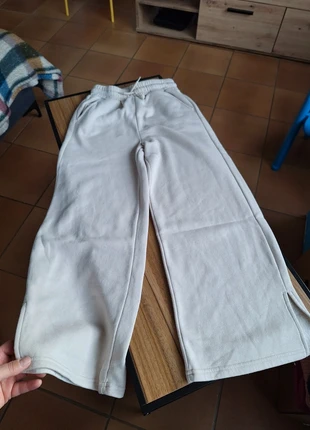 Pantalon détente fille, merk: Primark, staat: Heel goed, maat: 11 jaar / 146 cm, € 2,00, € 2,80 inclusief Kopersbescherming