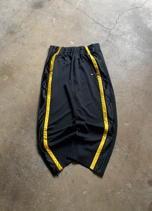 Vintage Super Baggy Basketball Nike Solo Swoosh Jogging Early 90’s Rare Skate Noir Jaune Ajustable, brand: Nike, condition: Very good, size: L, €65.00, €68.95 includes Buyer Protection Pro