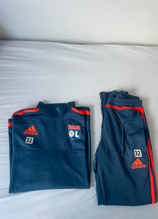 Survêtement Ol Lyon stock professionnel football, marque: adidas, état: Neuf sans étiquette, taille: S, 100,00 €, 105,70 € Protection acheteurs incluse