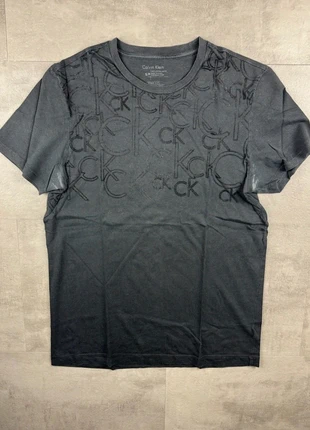 T-shirt Calvin Klein noir logo Ck brodé Y2K Vintage oversize S, marque: Calvin Klein, état: Très bon état, taille: S, 4,00 €, 4,90 € Protection acheteurs incluse