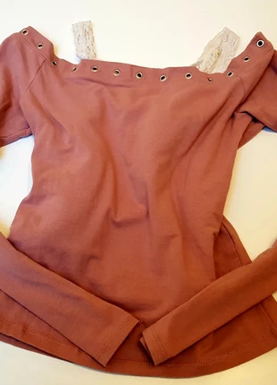 Y2K H&M Bootneck Top – Altrosa mit Nieten 🤍🌸, brand: H&M, condizioni: Ottime, taglia: S / IT 40 / EU 36, €28.00, €30.10 include la Protezione acquisti