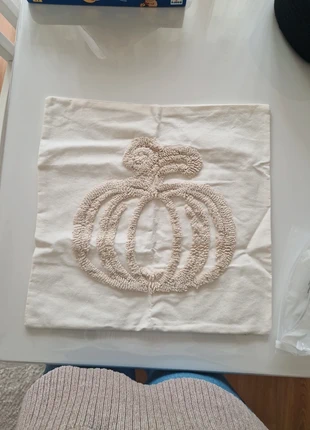 Housse de coussin, staat: Nieuw met prijskaartje, maat: 45 x 45 cm, € 3,00, € 3,85 inclusief Kopersbescherming