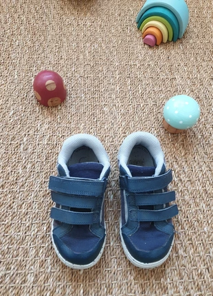 Baskets 27 decathlon, marque: Decathlon, état: Très bon état, taille: 27, 4,00 €, 4,90 € Protection acheteurs incluse