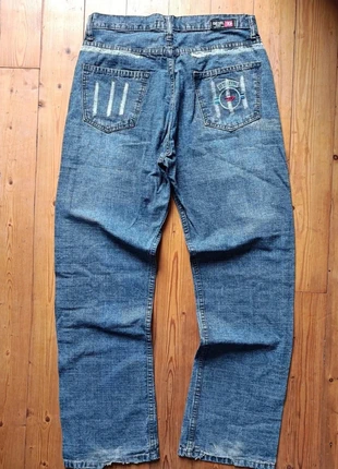 Jean vintage Diesel avec broderie coupe droite 100% coton - taille 42 fr / W32, merk: Diesel, staat: Heel goed, maat: W33 | FR 42, € 25,00, € 26,95 inclusief Kopersbescherming