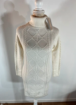 Abito lungo panna Guess tessuto invernale, brand: GUESS, condizioni: Nuovo con cartellino, taglia: M / IT 42 / EU 38, €34.00, €36.40 include la Protezione acquisti Pro