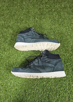 Baskets montantes Reebok gris foncé semelle blanche Taille 43, brand: Reebok, condizioni: Ottime, taglia: 43, €13.00, €14.35 include la Protezione acquisti Pro