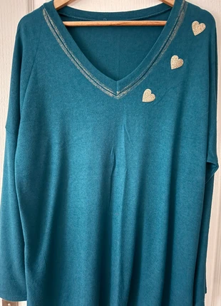 Pull avec trois petits cœurs dorés sur l épaule, marque: Unique, état: Très bon état, taille: Taille unique, 5,00 €, 5,95 € Protection acheteurs incluse